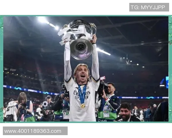 追忆已逝足球明星在皇马的辉煌岁月与传奇故事